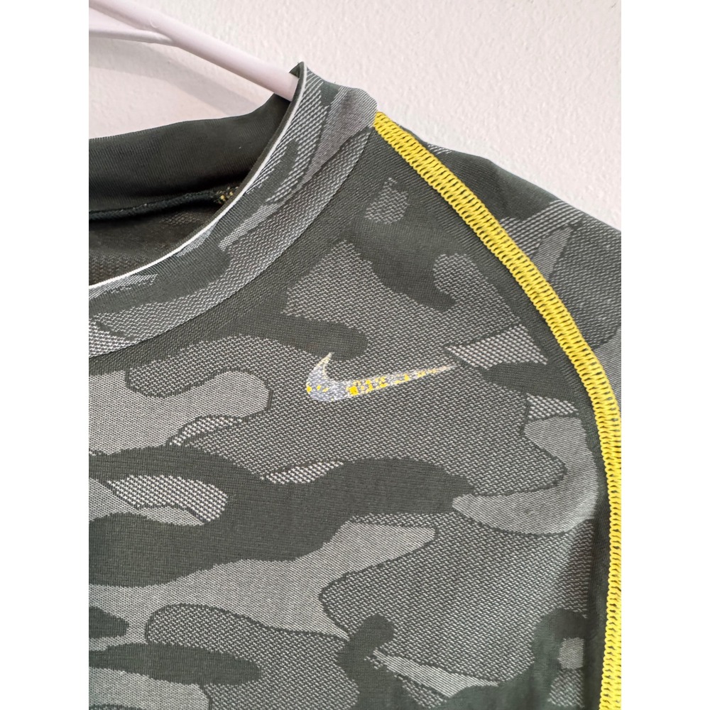 Nike Pro Fit Dry Top Womens XL Green Camo Yellow Stitching Compression Shirt - Picture 4 of 5